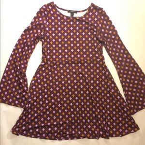 Cute Dress with Bell Sleeve & Flared Skirt Size L